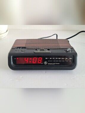General Electric AM/FM Clock Radio